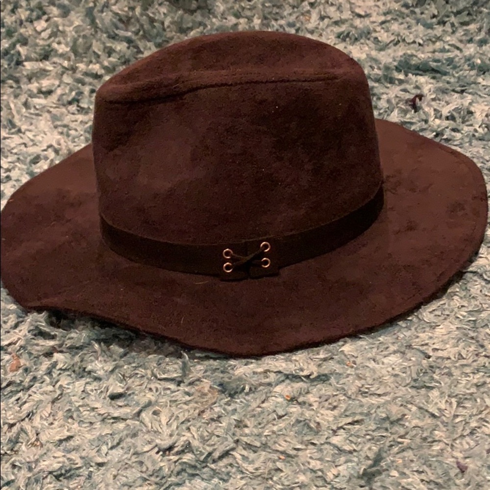 Felt hat